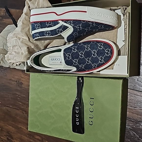 Sneakers Gucci - Picture 1 of 4